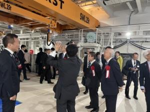 新母船「関鯨丸」披露会