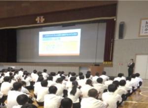 至誠館大学ボランティアによる情報モラル教室