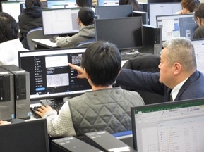 山口コアカレッジとの合同サイバーパトロールの写真