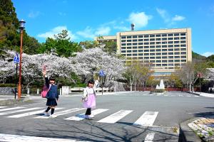 お姉ちゃんと仲良くハンドサイン