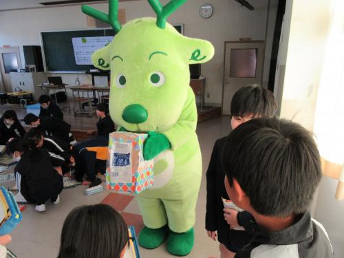 三井小学校でのエシカル講座の様子３