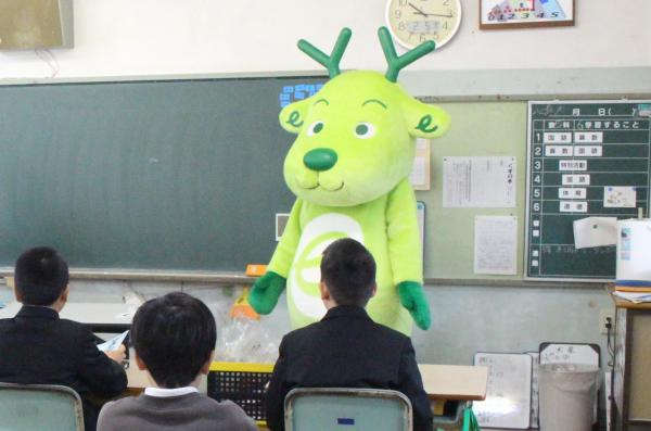 エシカル出前講座の様子（小串小）