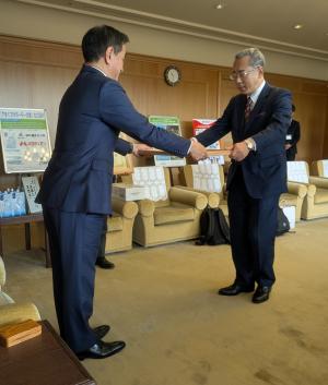 感謝状贈呈（メロディアン株式会社）