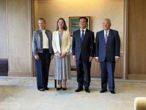 駐日スウェーデン大使の表敬訪問を受ける柳居議長