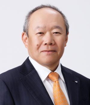 横田氏