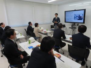 視察の様子3