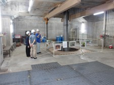 新阿武川発電所発電機室内