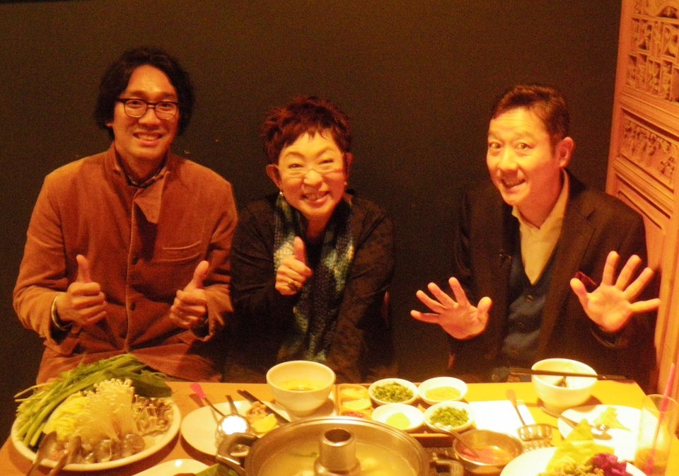 右からyab山口朝日放送の井川アナウンサー、菊田さん、特定非営利活動法人「Yum! Yam! SOUL SOUP KITCHEN』代表の西田さん