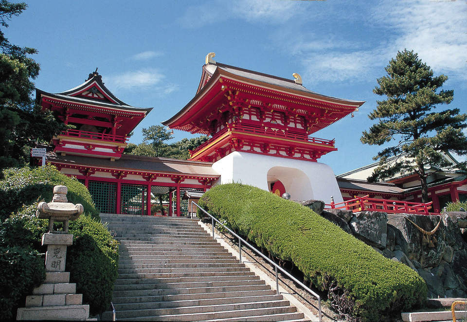Akama shrine Akama shrine