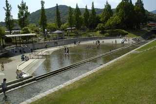 いこいの水広場の画像