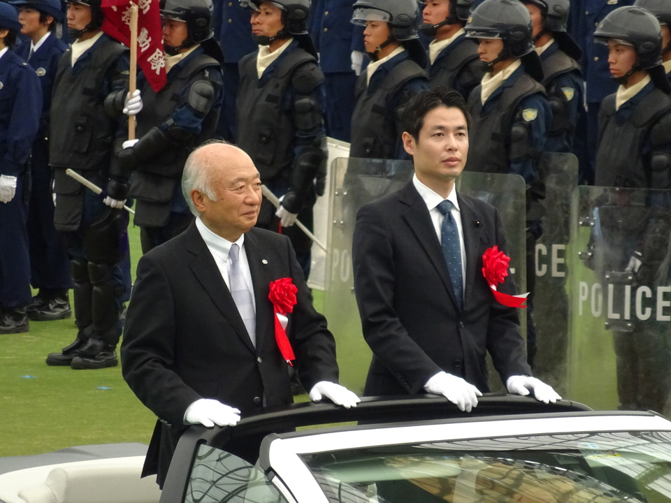 平成30年度山口県警察視閲式の画像