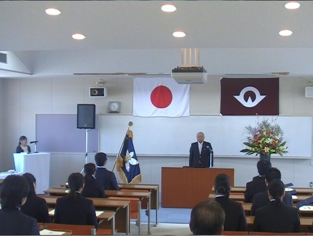 周防大島高等学校福祉専攻科卒業式で祝辞を述べる柳居議長