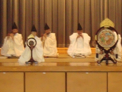 山口県神社雅楽会の演奏の画像3