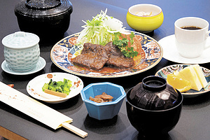 和風鯨ステーキ御膳の画像